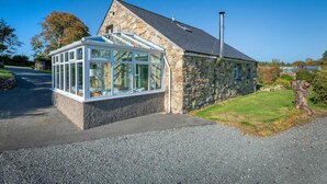 Exterior - 4 Bed in Llanbedrog (oc-bragdy) (Llanbedrog)