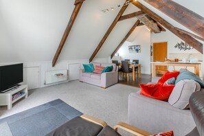 TV - 2 Bed in Fowey (oc-p00839) (Fowey)