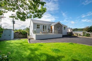 Exterior - 2 Bed in Llaniestyn (oc-gweger) (Llaniestyn)