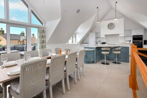 Dining - 4 Bed in Abersoch (oc-skylab) (Abersoch)