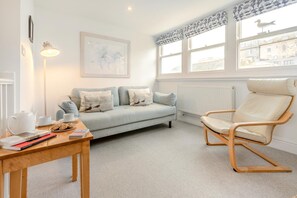 TV - 2 Bed in St Ives (oc-sunpol) (Saint Ives)