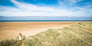 Beach - 2 Bed in Lixwm (oc-bow179) (Lixwm)