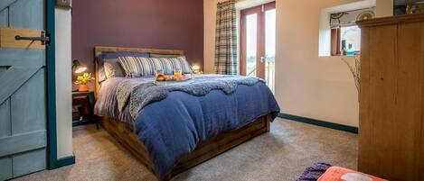 Silitysrauta/-lauta, ilmainen Wi-Fi, vuodevaatteet