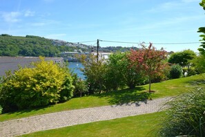 Property grounds - 2 Bed in Fowey (oc-p00857) (Fowey)