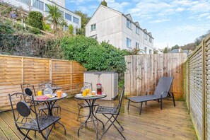 Outdoor dining - 3 Bed in Looe (oc-l30064) (Looe)