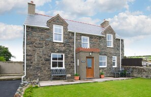 Exterior - 3 Bed in Aberdaron (oc-wag407) (Aberdaron)