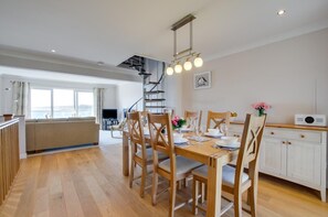 Dining - 3 Bed in Y Felinheli (oc-wag686) (Y Felinheli)