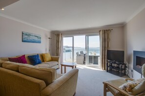 TV - 3 Bed in Y Felinheli (oc-wag686) (Y Felinheli)