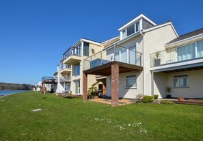Exterior - 3 Bed in Y Felinheli (oc-wag686) (Y Felinheli)