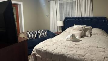 BĂŒgeleisen/BĂŒgelbrett, Internetzugang, BettwĂ€sche