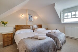 Ferros/tábuas de passar roupa, Wi-Fi de cortesia, roupa de cama