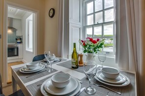 Dining - 2 Bed in Aberaeron (oc-bow173) (Aberaeron)