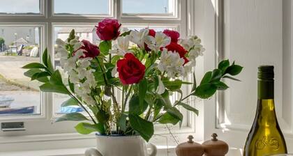 2 Bed in Aberaeron (oc-bow173)