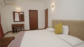 Deluxe Villa, Garden View | Free WiFi - The Kings Villa (kandy)