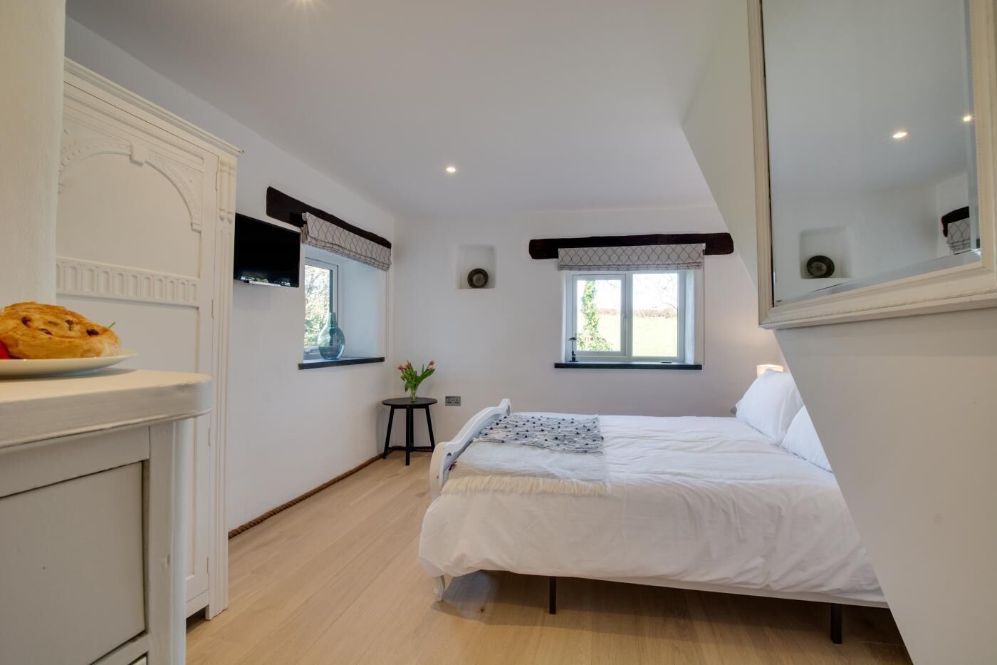 5 bedrooms, iron/ironing board, travel cot, free WiFi