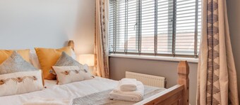 3 Bed in Scarborough (oc-s100)