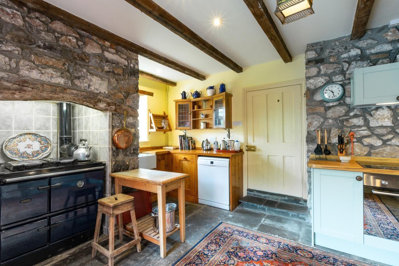 Horno y utensilios de cocina