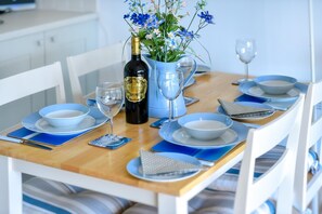 Dining - 2 Bed in Llanbedrog (oc-4glyny) (Llanbedrog)