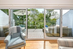 Interior - 2 Bed in Llanbedrog (oc-4glyny) (Llanbedrog)