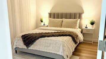 In-room safe, desk, iron/ironing board, free WiFi