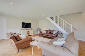 Living area - 3 Bed in Wighton (oc-1978) (Wighton)