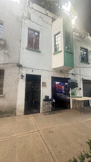 Exterior - Stylish Loft in Roma Sur Walk to Cafés & Metro (Ciudad de México)