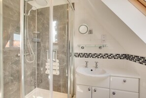 Hair dryer, towels - 2 Bed in Wells-next-the-Sea (oc-nccoco) (Wells-next-the-Sea)