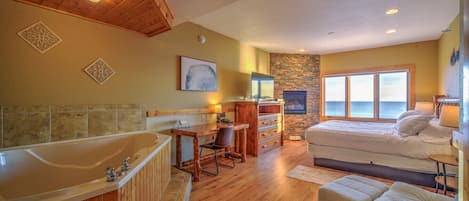 Escritorio, tabla de planchar con plancha, wifi gratis y ropa de cama