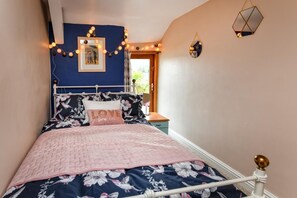 Iron/ironing board, free WiFi, bed sheets - 2 Bed in Nefyn (oc-tynixs) (Nefyn)