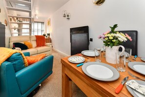 TV - 2 Bed in Nefyn (oc-tynixs) (Nefyn)