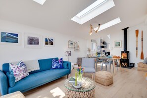 TV, fireplace - 2 Bed in Polruan (oc-p00896) (England)