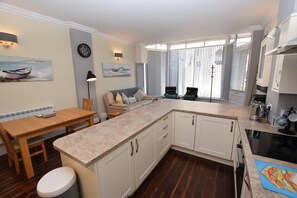 Interior - 1 Bed in Beer (oc-jbtche) (Beer)