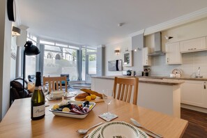 Dining - 1 Bed in Beer (oc-jbtche) (Beer)