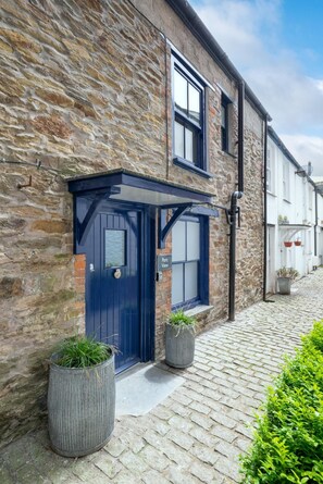 Exterior detail - 2 Bed in Fowey (oc-pont) (Fowey)