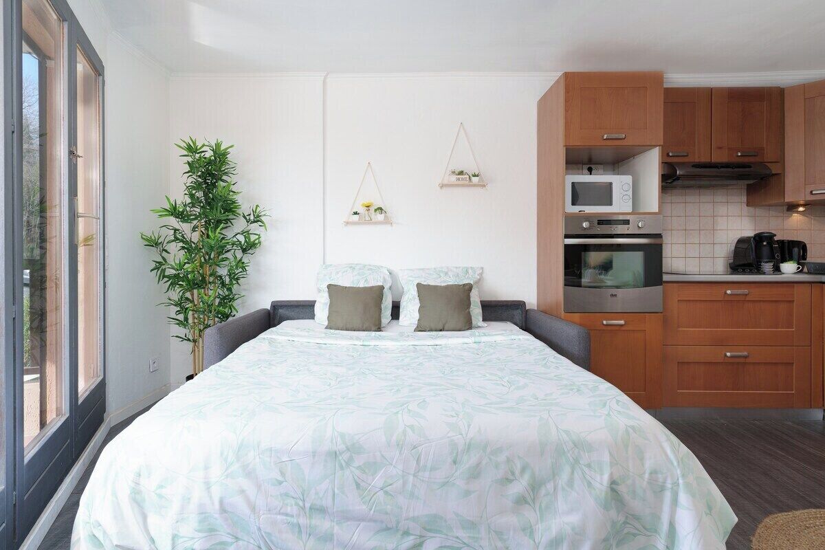 1 bedroom, iron/ironing board, WiFi, bed sheets