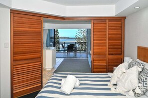 Iron/ironing board, WiFi, bed sheets - Golden Beach, Ocean Views, Passage at your Doorstep (Sunshine Coast)