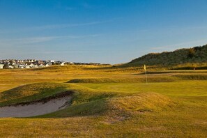 Golf - 3 Bed in Talwrn (oc-bow229) (Ysgubor Hen)