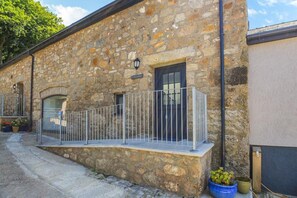 Exterior - 3 Bed in Talwrn (oc-bow229) (Ysgubor Hen)