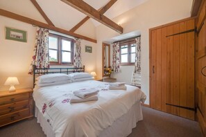 2 Schlafzimmer, Bügeleisen/Bügelbrett, Reisekinderbett, kostenloses WLAN