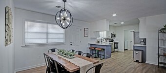 Stylish Comfort Near Jackson