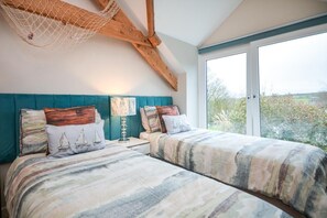 Iron/ironing board, travel cot, free WiFi, bed sheets - 4 Bed in Jacobstow (oc-barn02) (Jacobstow)