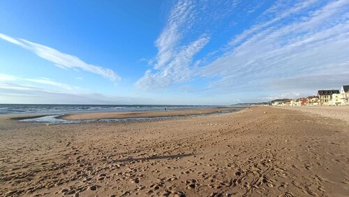 2 rooms sea view in Villers sur mer, near beach and marshes