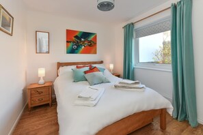 Bügeleisen/Bügelbrett, kostenloses WLAN, Bettwäsche