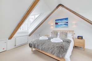 Iron/ironing board, free WiFi, bed sheets - 2 Bed in Fowey (oc-forty) (Fowey)