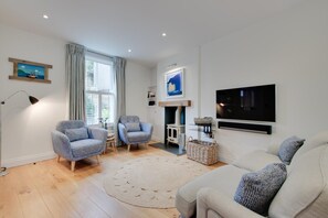 TV, fireplace - 2 Bed in Fowey (oc-forty) (Fowey)