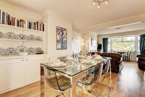 Dining - 4 Bed in Dartmouth (oc-bc136) (Dartmouth)