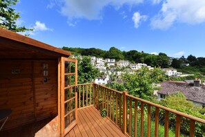 Property grounds - 4 Bed in Dartmouth (oc-bc136) (Dartmouth)