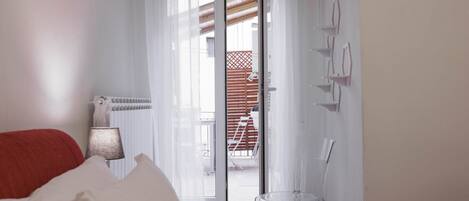 3 chambres, fer et planche Ă repasser