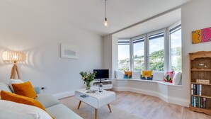 TV - 1 Bed in Looe (oc-seahol) (Looe)