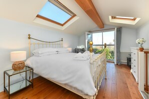 Iron/ironing board, free WiFi, bed sheets - 4 Bed in Bwlchtocyn (oc-pengar) (Bwlchtocyn)